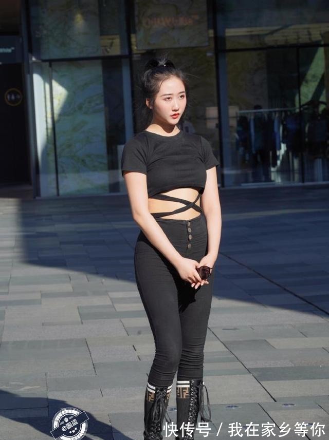美女 柔美多姿的打底裤美女，让身形美感提升，非常迷人！