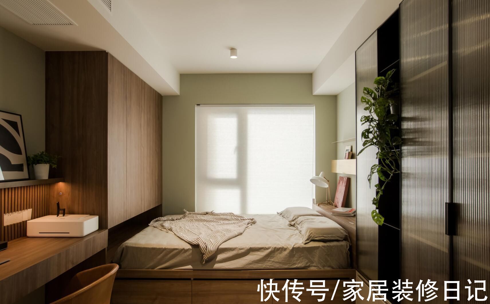 主卧|全屋重新打满柜子,柜门当墙饰,精装“教科书式”改造透着高级感