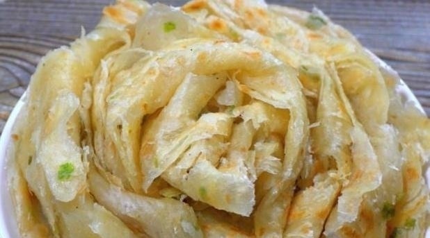 买了20年手抓饼,才知道做法这么简单,1分钟学会,2块钱做一大锅