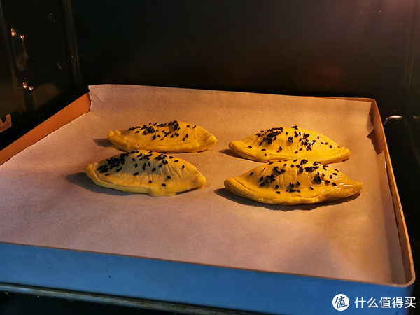 甜品|孩子爱吃的甜品，换个做法，外焦里嫩口口香酥，出炉就被抢光