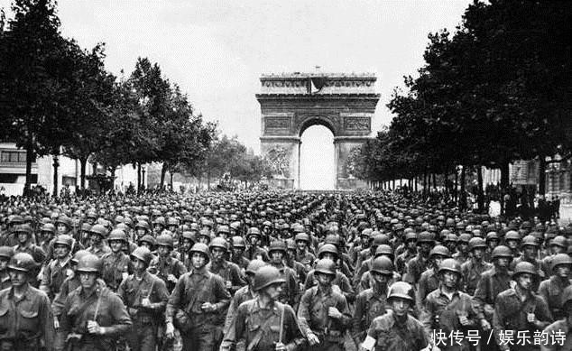 沉重|法国投降之后,希特勒到巴黎参观拿破仑墓,只说一句话就走了