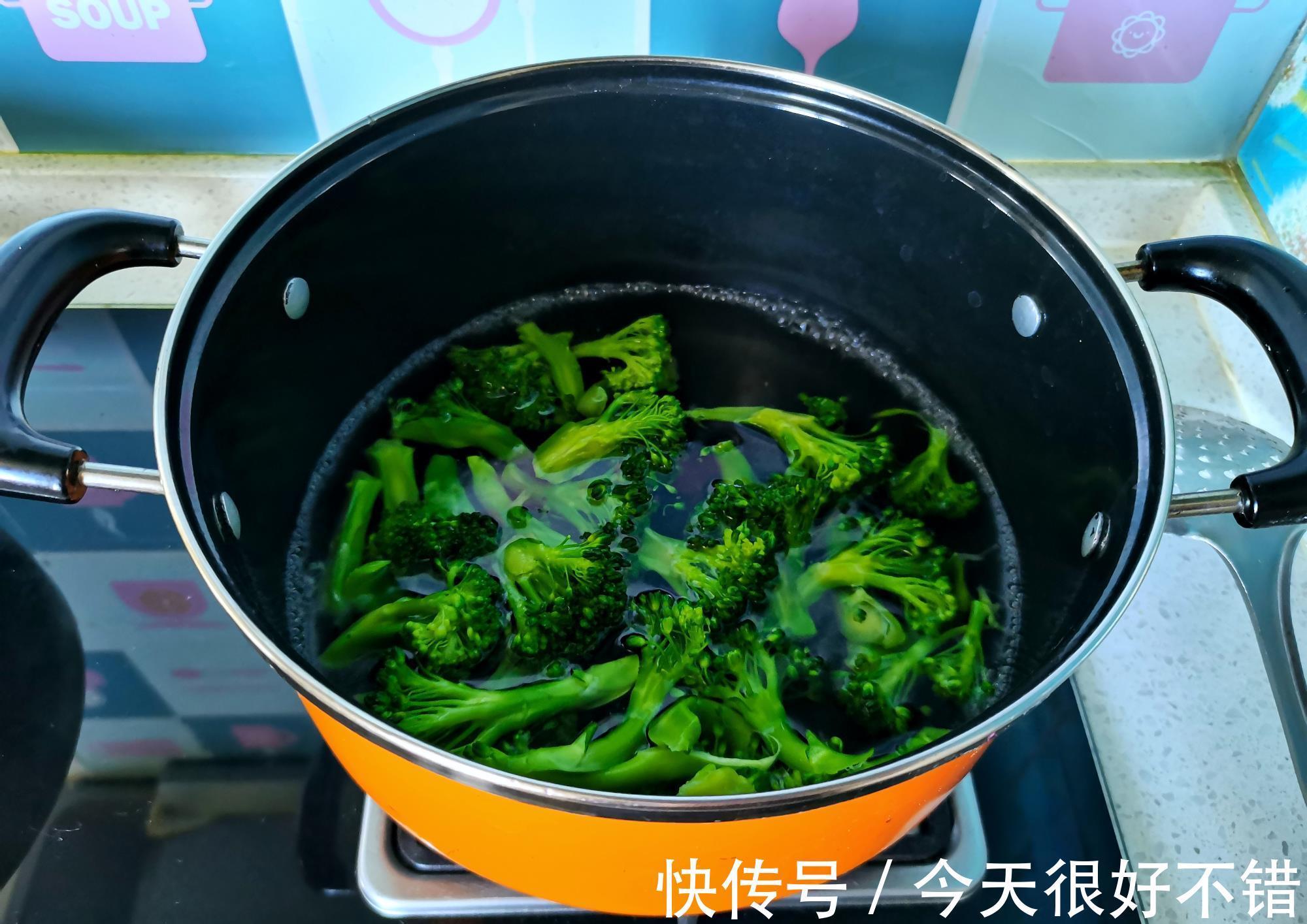 钙质|家常早餐变一个花样，丈夫说吃出了大餐的感觉，比大餐好吃实惠