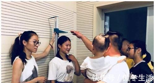 毛病|孩子矮是“惯”出来的这些毛病不纠正,爸妈再高孩子也是小矮人