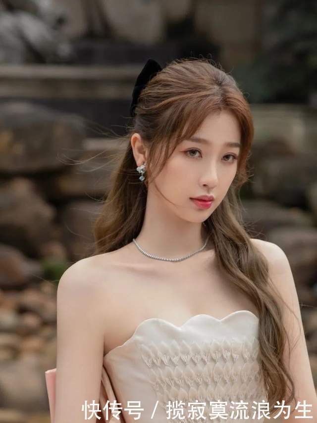 你是什么脸型就选什么刘海今年流行这几款,气质显脸小