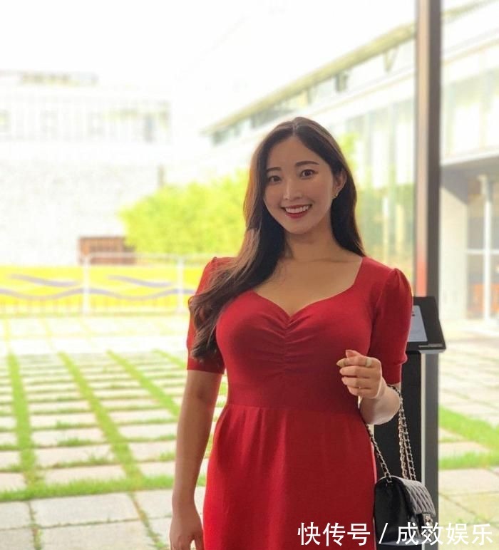 女生 讲真的,微胖型女生,这样子穿搭,更显“成熟”魅力