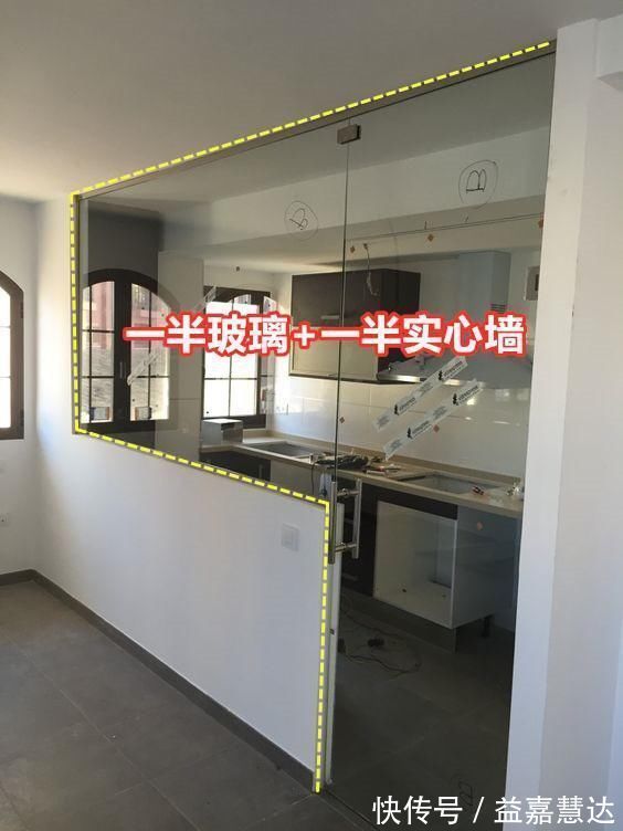 玻璃房|都是装厨房,国外偏偏弄半个玻璃房,一半玻璃一半实心墙,靠谱不