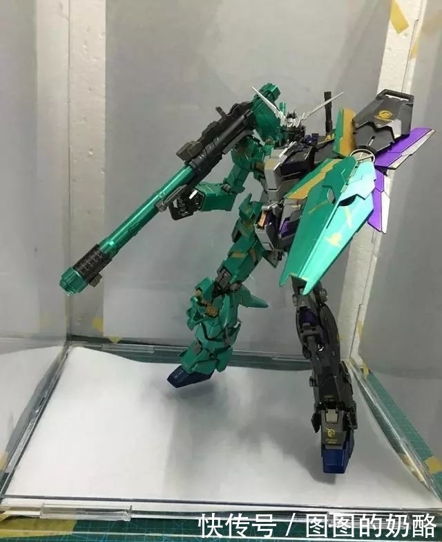 模型|假面骑士W配色，独角兽高达模型