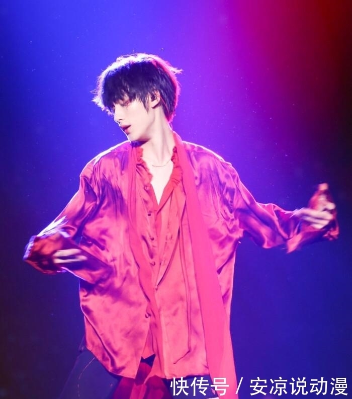 网曝丁程鑫成《快本》主持人时间,时间长达五年,何炅又力捧新人