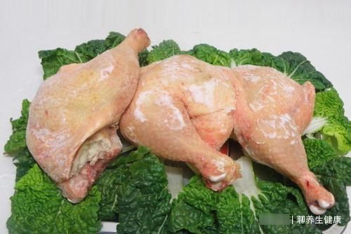 激素|乳腺健康与饮食有关吗？有人说不能吃鸡肉，究竟有没有道理？