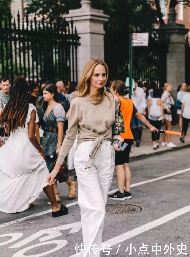 开春百搭又时髦的组合,怎么少得了毛衣+裤装!