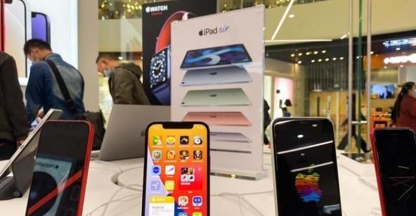 iphone|苹果做出妥协！iPhone13原型机曝光，体验升级获果粉大赞