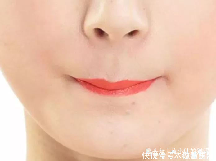 女人涂口红时，牢记这“3不要”，否则再贵的口红也涂不出效果