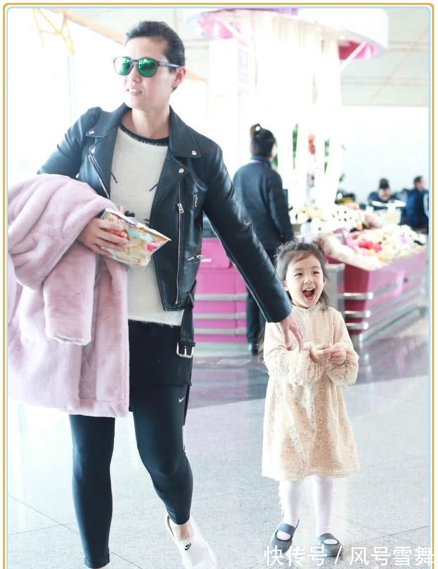 爸爸5播出一年后,小泡芙首次现身,网友评论:还是好可爱!