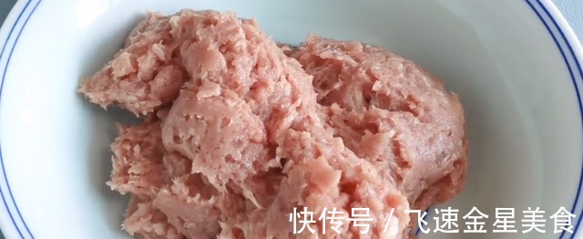 瘦肉这样做太好吃了,做法简单营养美味,吃起来让人回味无穷!