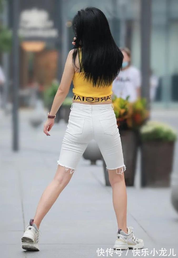 铁柱子|非常有灵气的80后贵妇,父母喜欢的类型,很想开跑车送她回家