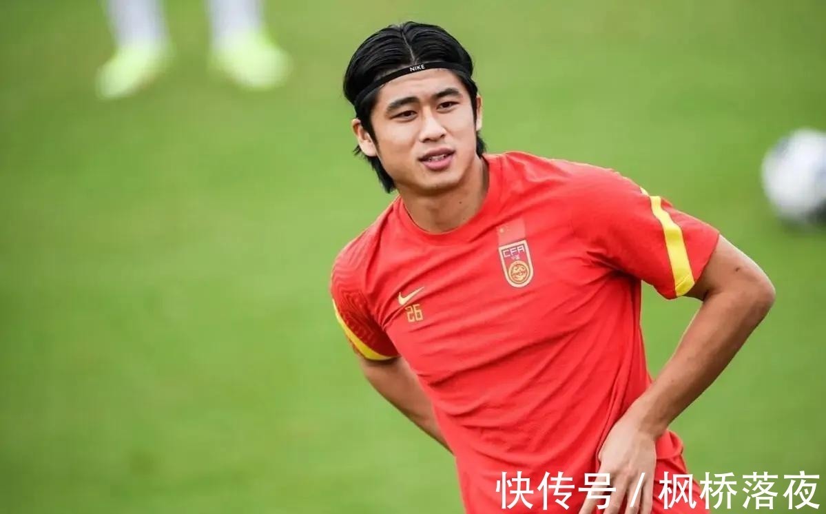 武磊|不用卡尔德克也可以!国足锋线一人可委以重任,他能帮国足进球!