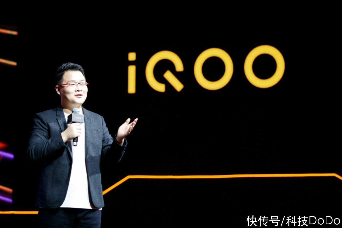 iQOO|iQOO三部手机完成市场包抄！款款入眼，不喜欢也难