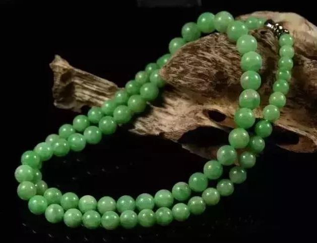 珠串|为什么翡翠珠串18颗?背后的原因意想不到!