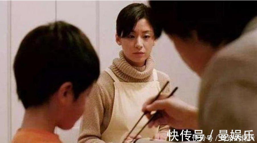 父母|“倒班式”带娃成为新潮流,老人与父母职责分明,好处的确有不少