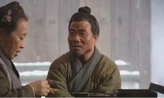 诗仙李白#唐伯虎出绝对,上联:家穷人丑,一米四九,下联堪称经典