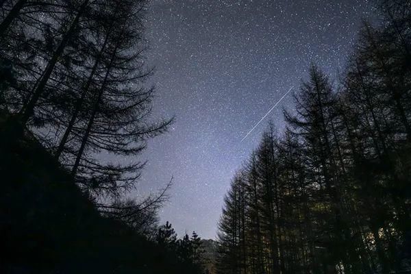 秦岭雪乡追星记：这才是冬天最美的夜空!