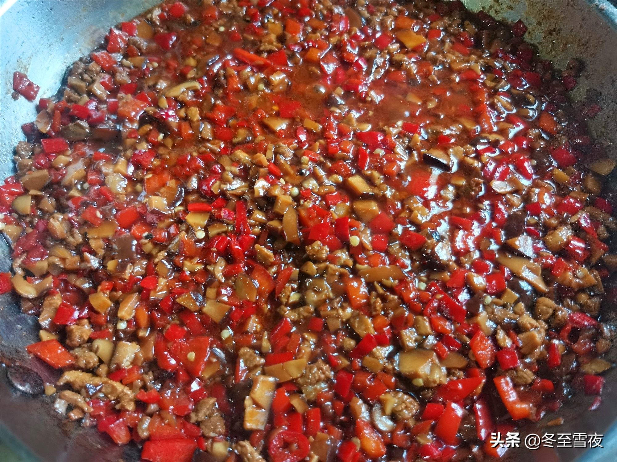 翻炒均匀|想吃下饭酱，不用超市买，教你在家做，比老干妈还好吃，太下饭了