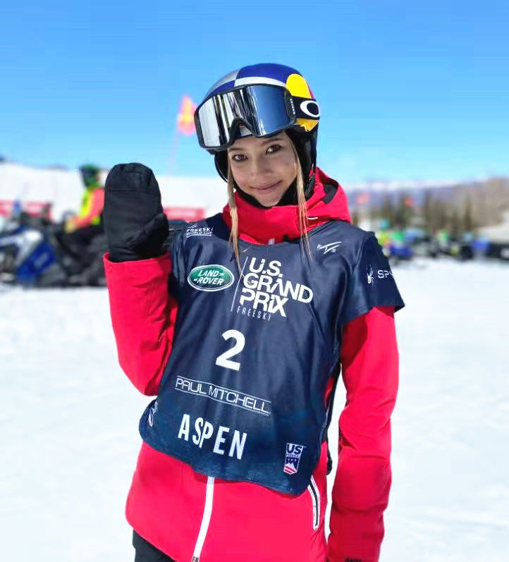 旗袍|天才少女谷爱凌，中美混血儿，15岁弃美回国，如今成为商业焦点