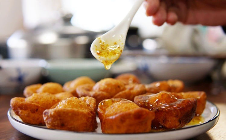 给年夜饭加道菜,“招财进宝”端上桌,寓意年年有余,财源广进