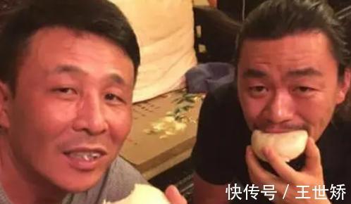 海南|这才是生活!王楠去海南别墅度假,富豪老公烟不离手,穿短裤就行