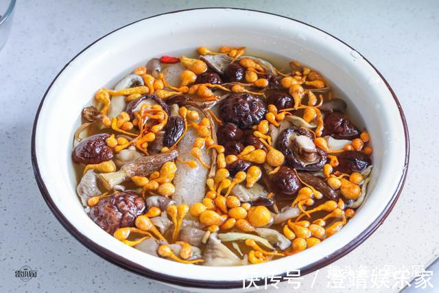 “一鸽胜九鸡”，教你鸽子汤的正确煲法，汤鲜味美，营养还翻倍