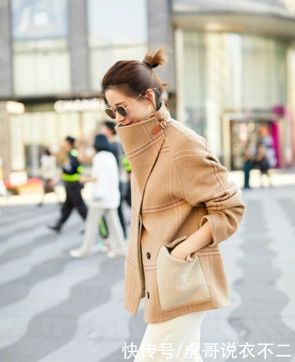 40岁女人也能又美又灵动，穿对轻松减龄“十岁”，跟着穿很时尚