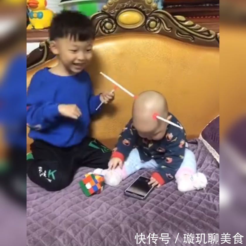 大宝|妈妈生二胎，本以为哥俩会情同手足，谁曾想只是给哥哥生了个玩具