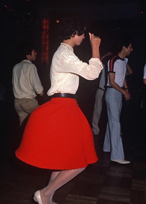 衣服|现如今流行的衣服,全是1985年的人已经穿腻的,命运是一场轮回