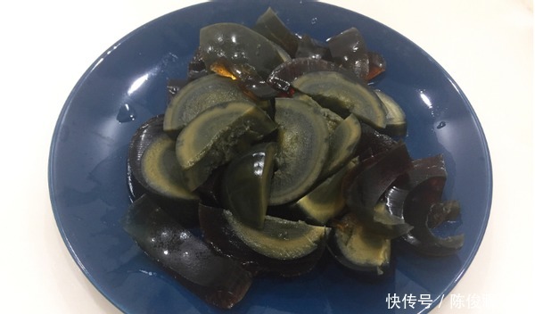 越吃越瘦的一道菜,5块钱做一大盘,春天减肥可要多吃