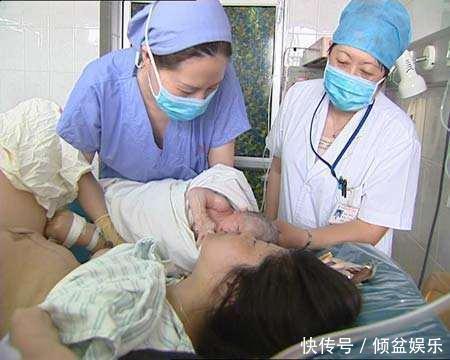 我是谁|女性分娩疼的“要死要活”时，胎宝啥感受，看完你可要忍住别笑