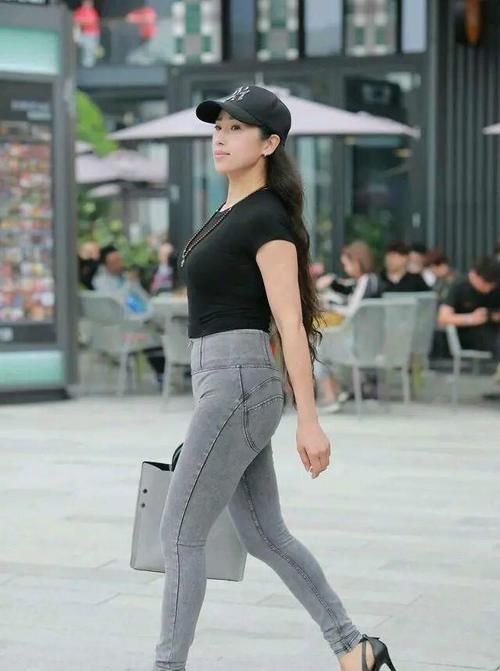 亚洲人 瑜伽裤穿搭干净清爽,搭配出不同风采,展现不同的时尚魅力!