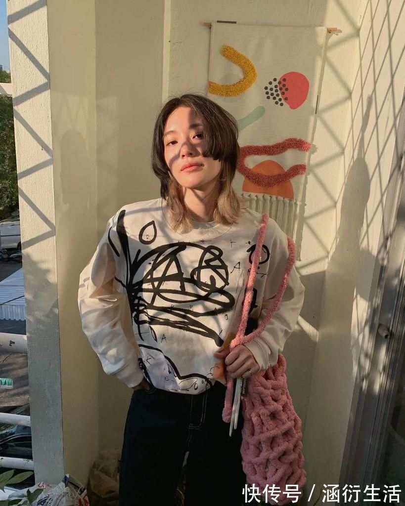 秃头|“爆顶染”赵小棠一夜吸赞十几万!丑哭亿万网友的秃头发型,怎么就火了?