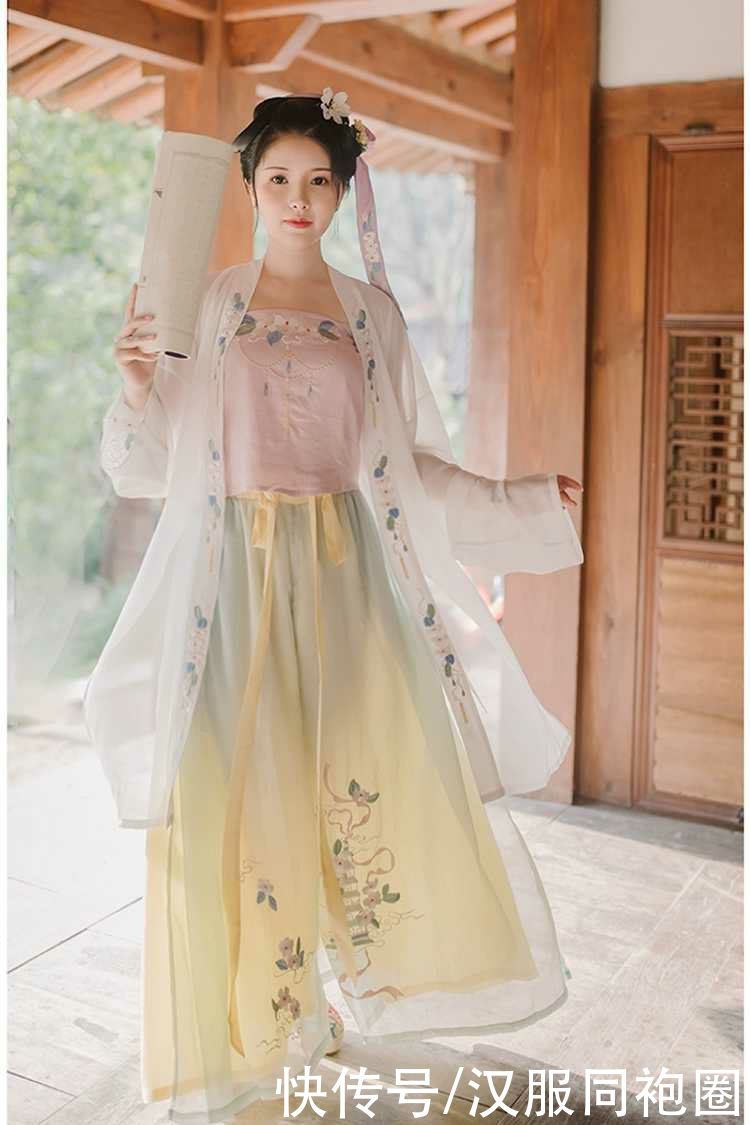 用有限汉服解锁无限可能！轻盈又显瘦的宋制汉服，你还可以这样穿