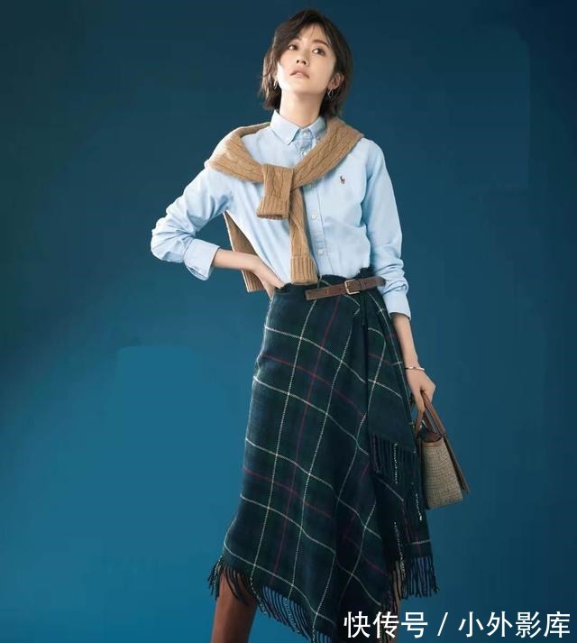 叠穿 必学!初秋针织衫的“个性叠穿”法,穿衣小白瞬间晋级时髦精!