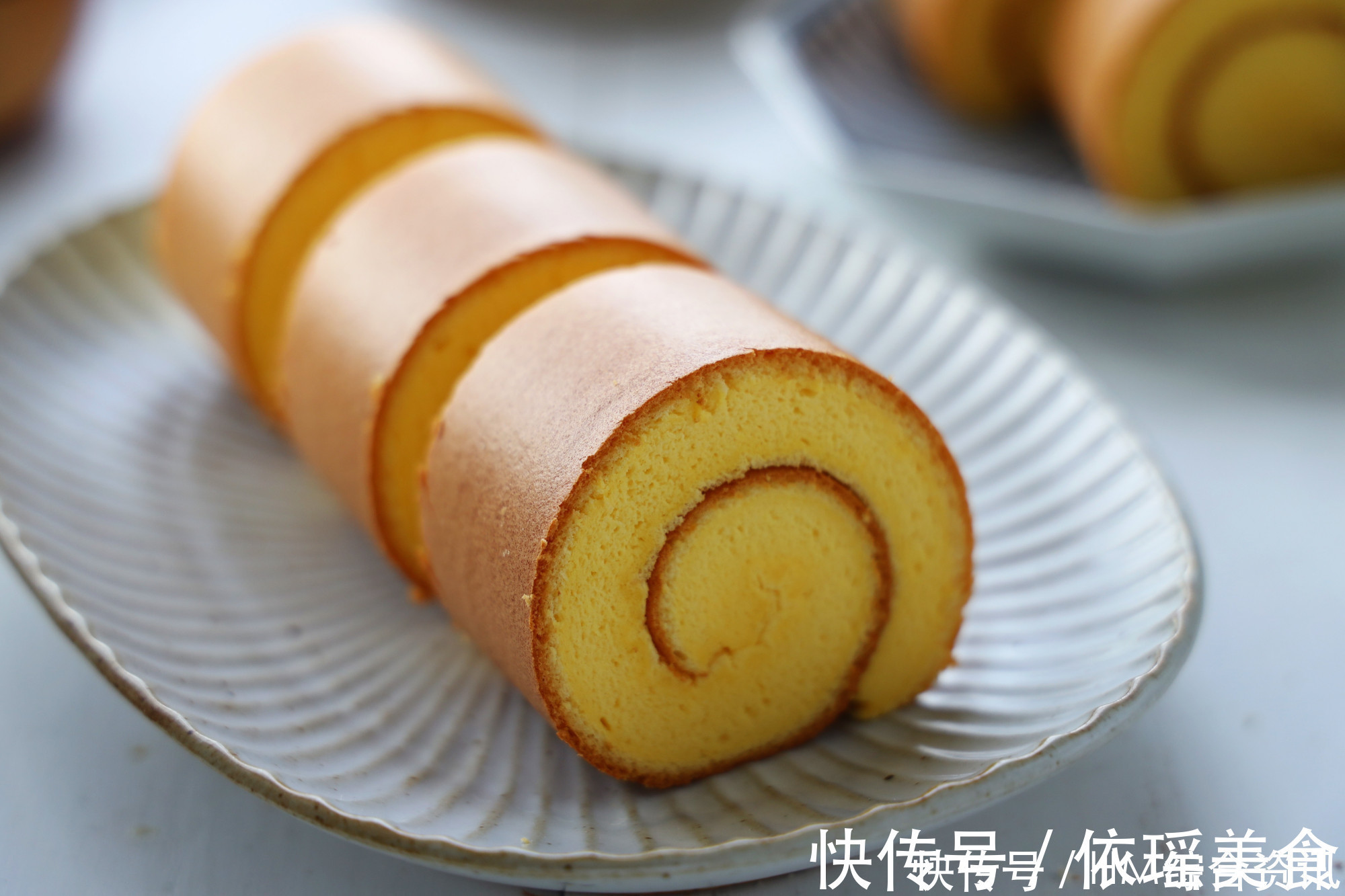 孩子最爱的蛋糕卷，掌握正确方法不开裂，好吃好看，简单失败率低