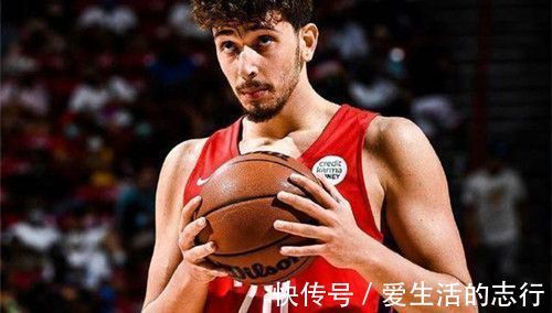 威少|火箭用“哈登威少4主力”,换来哪些资产?5位新星+8个选秀权