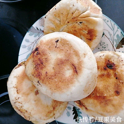 把全家人征服的包菜素馅馅饼，好吃到过分