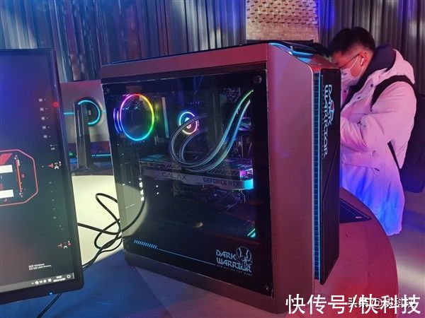 水冷|雷神发布黑武士4+水冷台式机：顶配i9-12900K＋RTX 3090 32999元