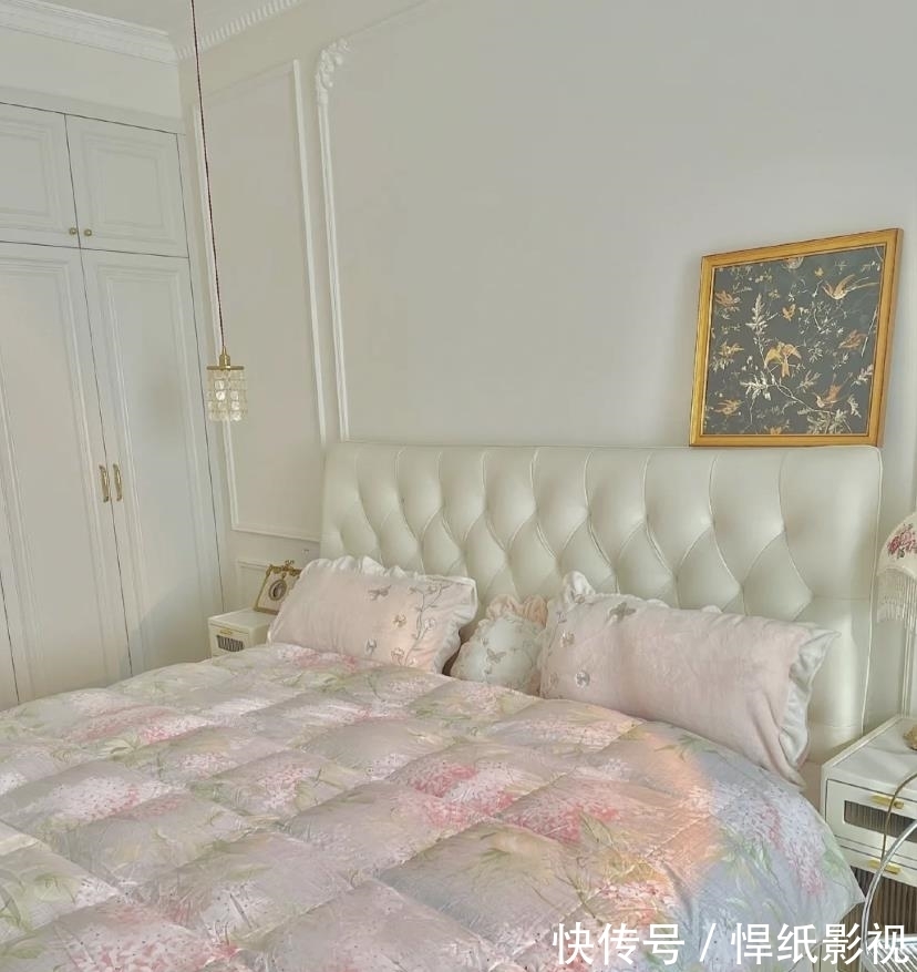 飘窗垫|这是我们见过最浪漫的132㎡法式装修，屋内干净到“一层不染”