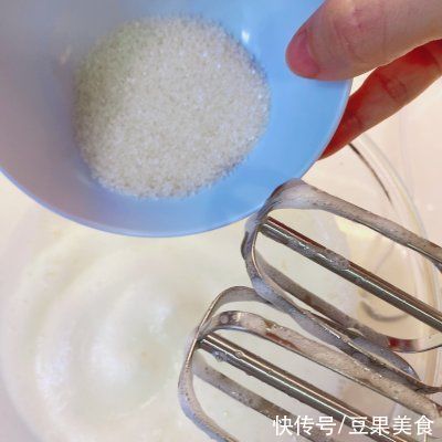 烤盘|史上最好吃的酸酸甜甜的虎皮天使蛋糕卷做法