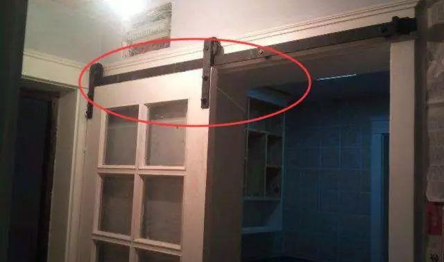 推拉门|为什么越来越多人厨房不装推拉门了?头回见这种设计,太聪明了!