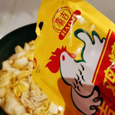 川味酸辣白菜金针菇