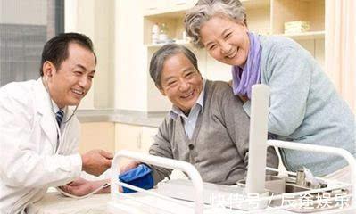 关键期|饭后是长寿关键期！老人做对4件小事，长寿或会不请自来