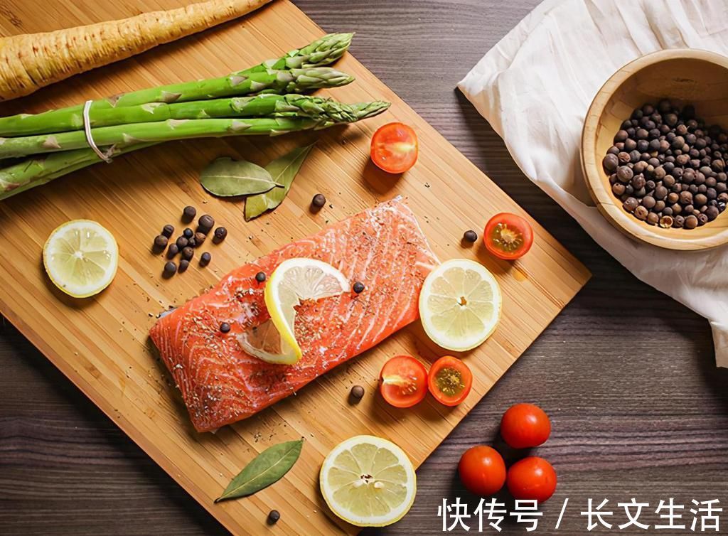 身高|想让孩子长高？除了先天遗传，家长也要多从这三方面下功夫