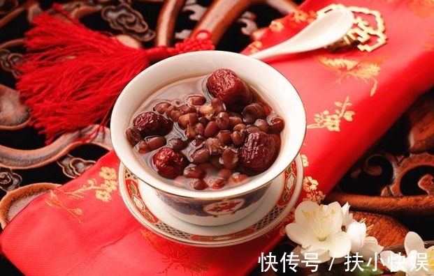 红豆红枣汤|80岁奶奶1个自用方,3味食材,补脾补血,脸色红润不涂胭脂也很美